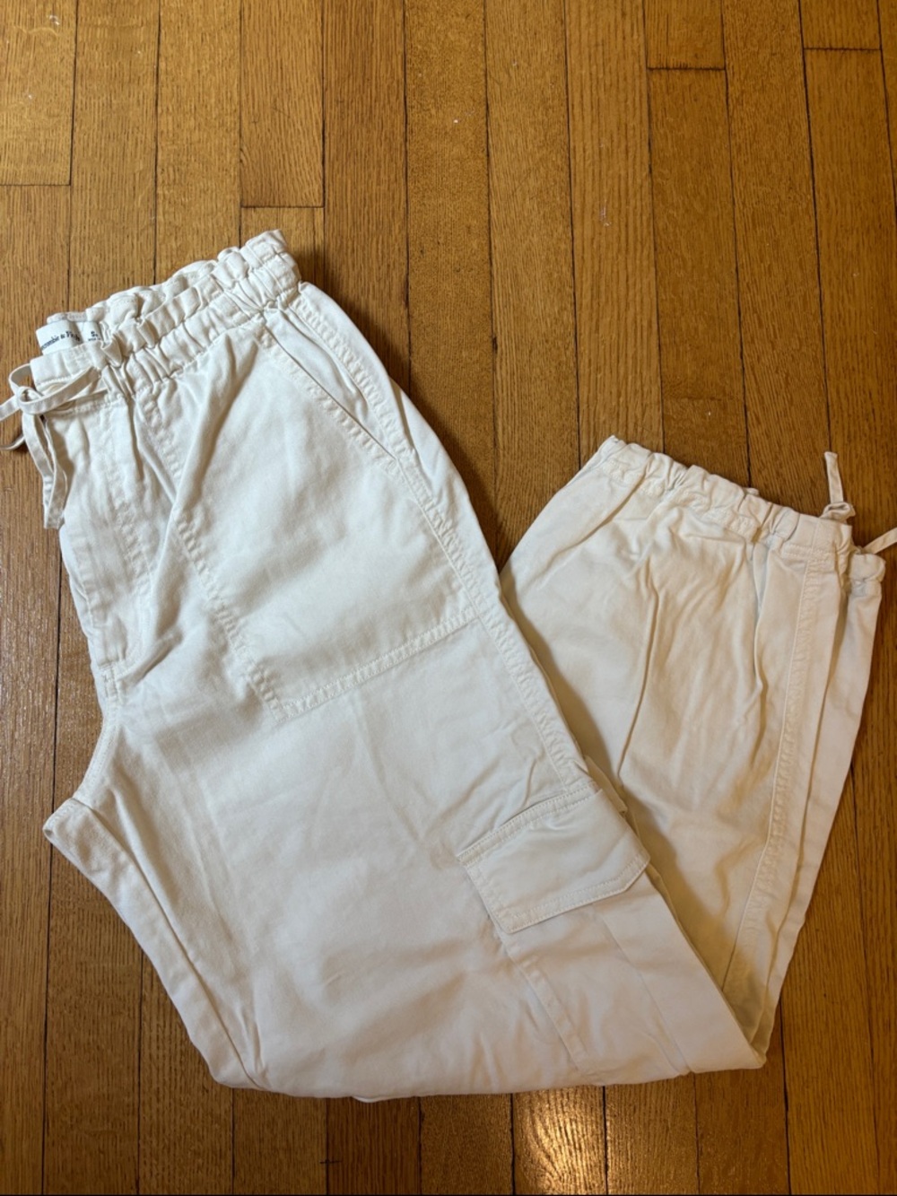 Abercrombie & Fitch Cream Elastic Waist Joggers